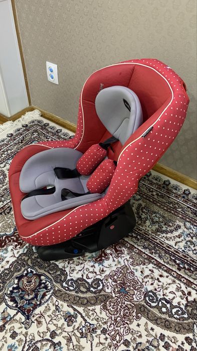 Автокресло. Удобное, для детей от одного месяца до 2х лет.