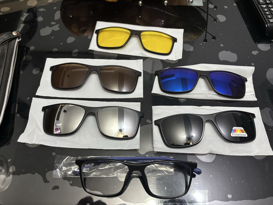 Очила със сменяеми стъкла