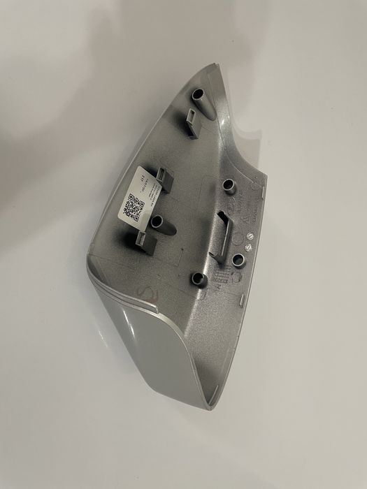 продается зеркало от Lada X Ray