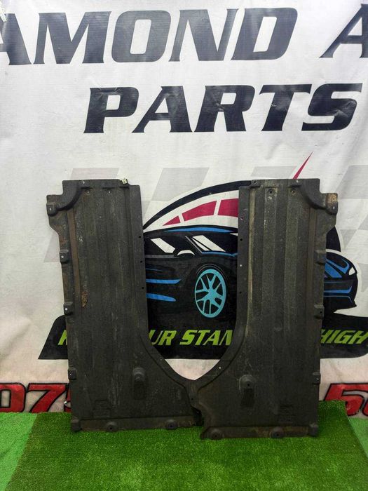 Scut lateral dreapta Bmw X5 G05 X6 G06 X7 G07 facelift lci 9477802