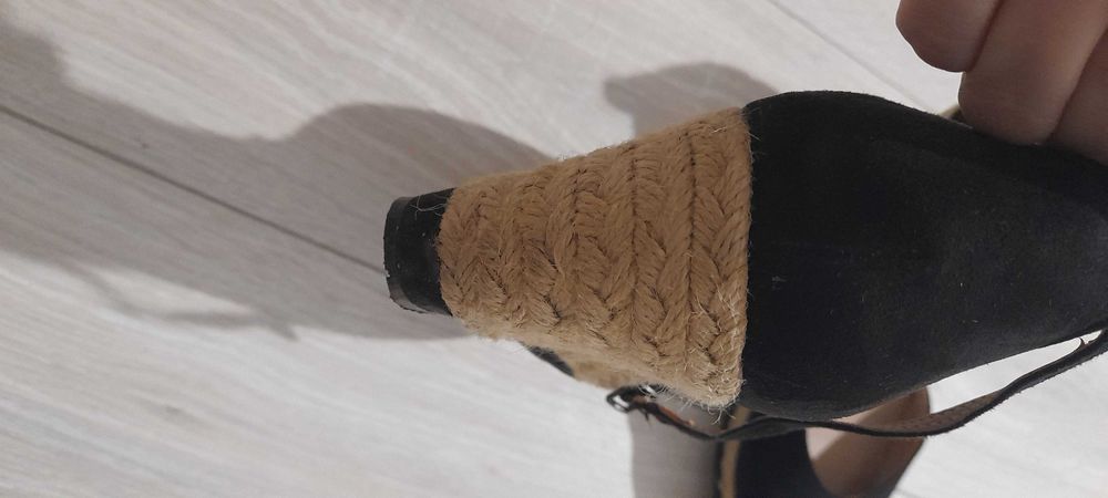 Босоножки 37 размера Next