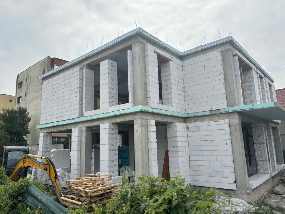 Executam lucrări de construcții