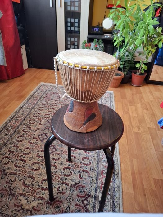 Tarabana trafitionala  Djembe africana