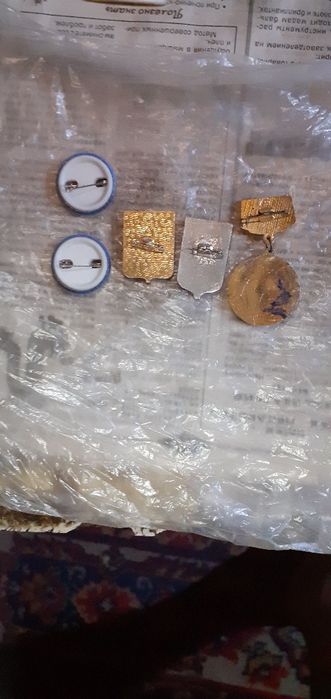 Продам значки для колекции, редкие.
