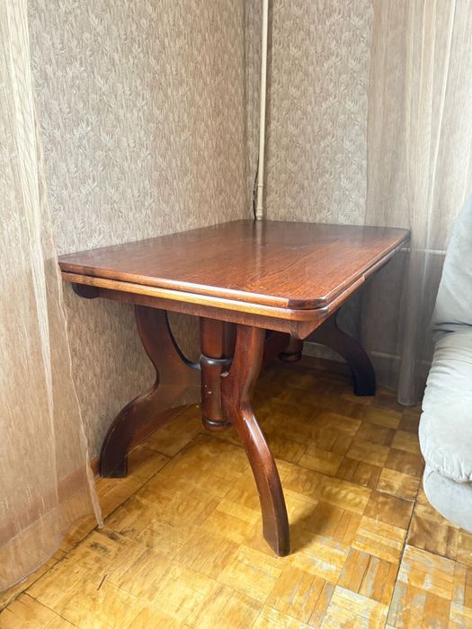 Квхонный стол деревянный массив