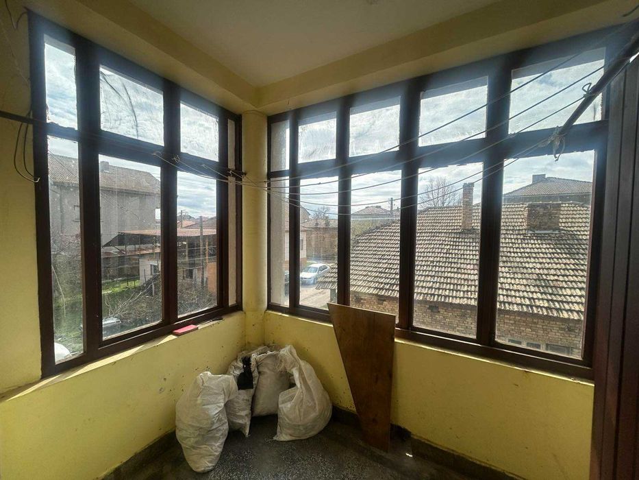 Двуетажна къща, 102кв.м, гр. Попово