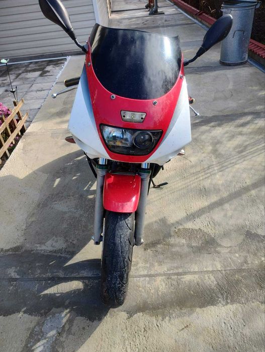 YAMAHA FZR 600 цц на части