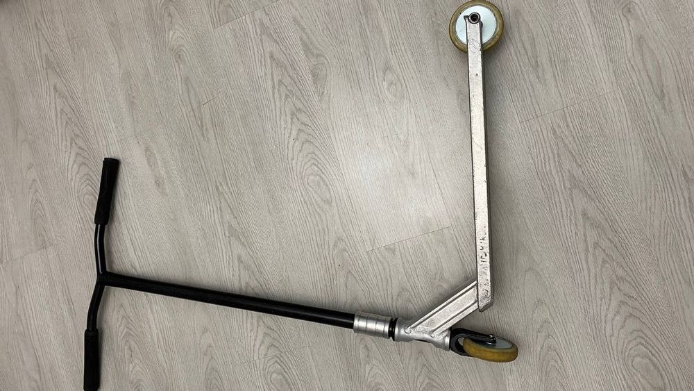 Трюковой самокат