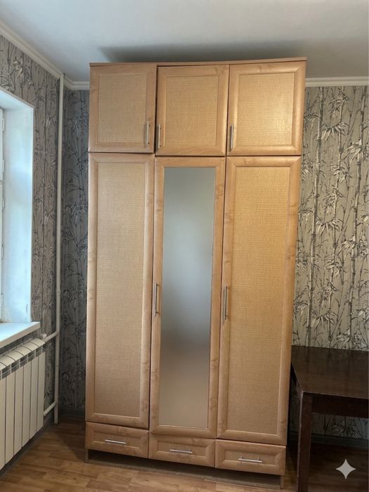 Шкаф (Шифоньер) продам