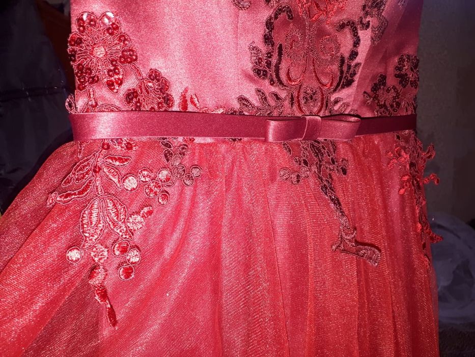 Платье вечернее