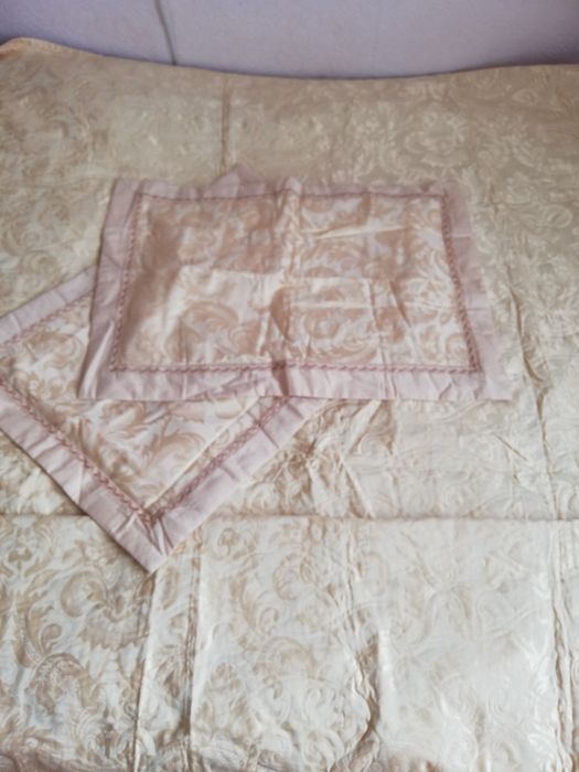 Покрывало на кровать