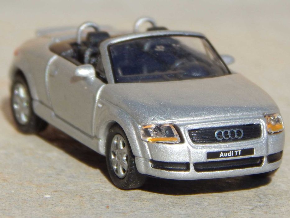 Macheta Audi TT Roadster I 1998 sc 1:87 HO metalica