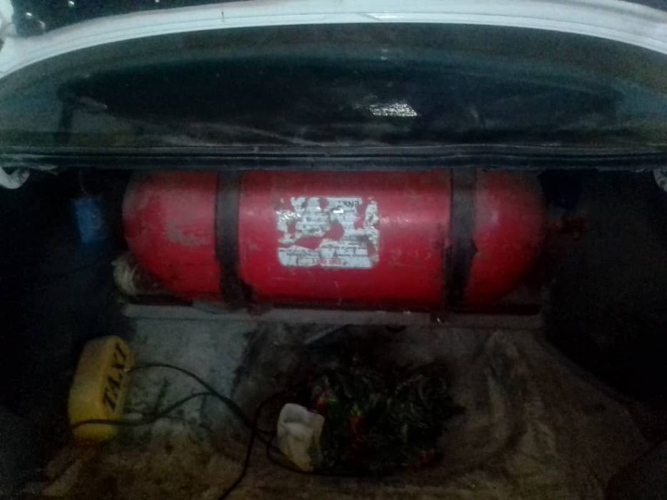 1999 йил нексия сонс  сотилади срочна