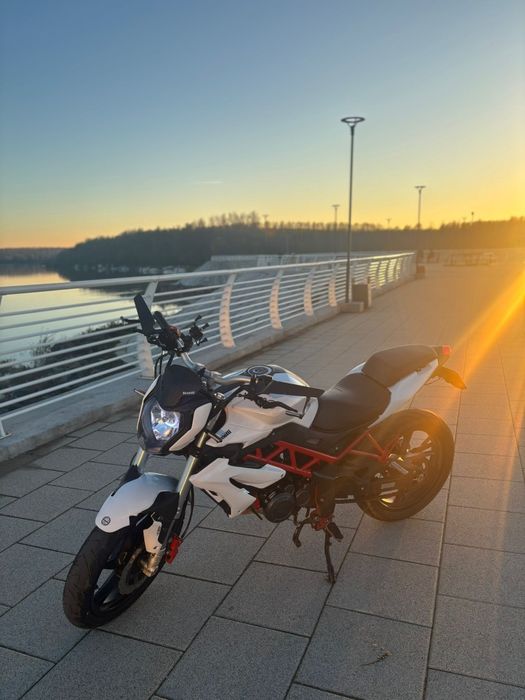 Vând sau schimb cu ori ce motocicleta benelli bn125