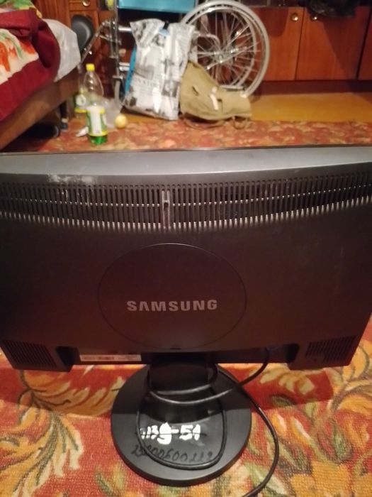 Монитор самсунг.