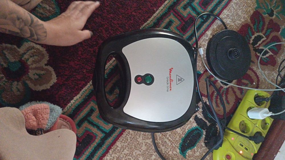 Продаётся вафельница 3 в 1