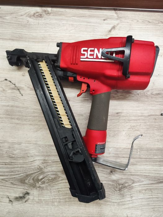 Senco pistol pneumatic de batut cuie in lemn MC60-34