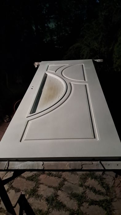 Реставрация, изготовление демонтаж, переделка дверей