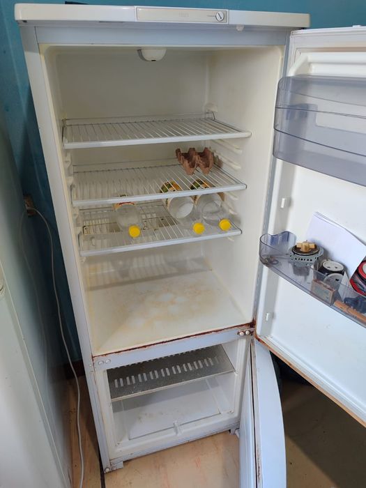 Холодильник продается