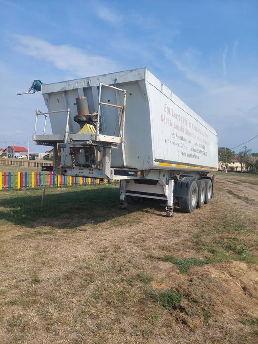 Vând semiremorca Schmitz