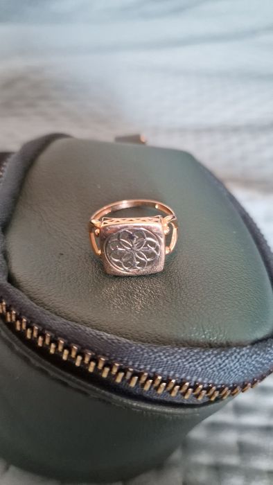 Продам Золотое кольцо 585пр