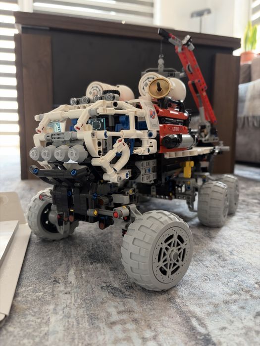 Lego Technic 42180