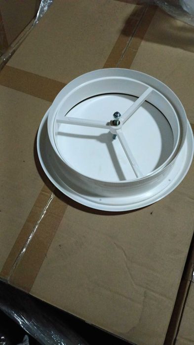 Диффузор пластиковый универсальный размер 100мм