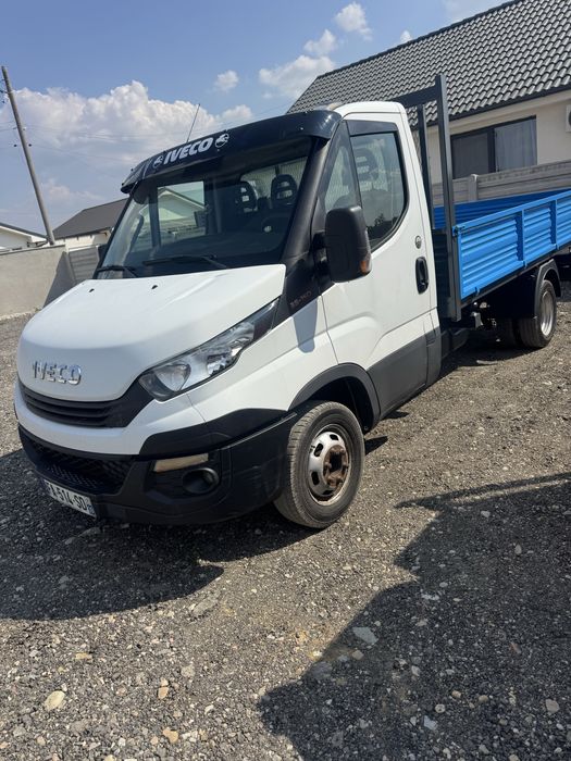 Iveco 30c15 basculabil pe 3 parti