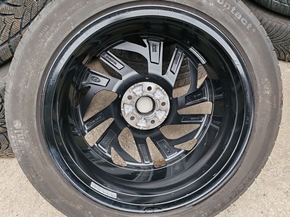 Hyundai Tucson 245/45/19