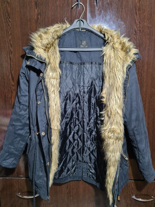 Продаётся куртка женская