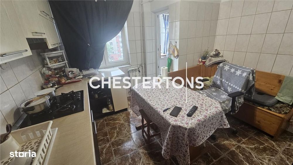 SUPER PRET!!! Apartament 3 camere 2 bai in Drumul Sarii