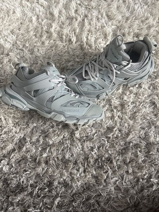 Balenciaga track
