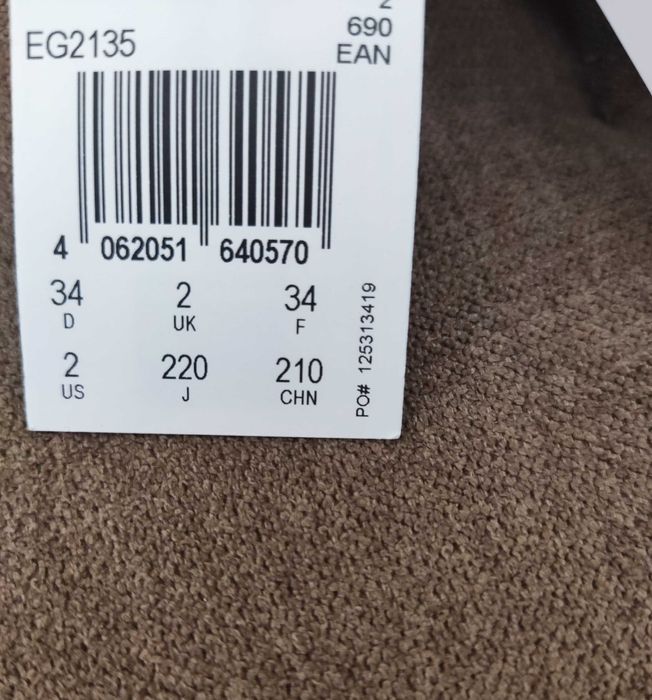 Нови оригинални сандали Adidas за момче- номер 33