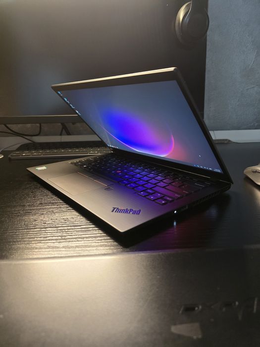 Ultrabook Lenovo X1 Carbon Gen 7, i7, 16GB, 256GB, Estetic 9/10.