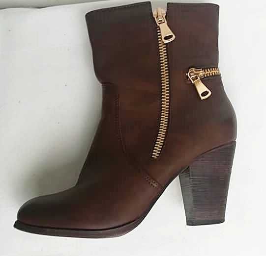 botine maro cu fermoare aurii , 40