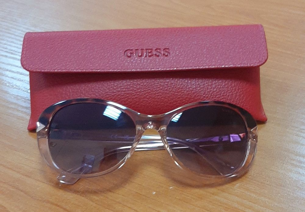 Оригинални слънчеви очила GUESS