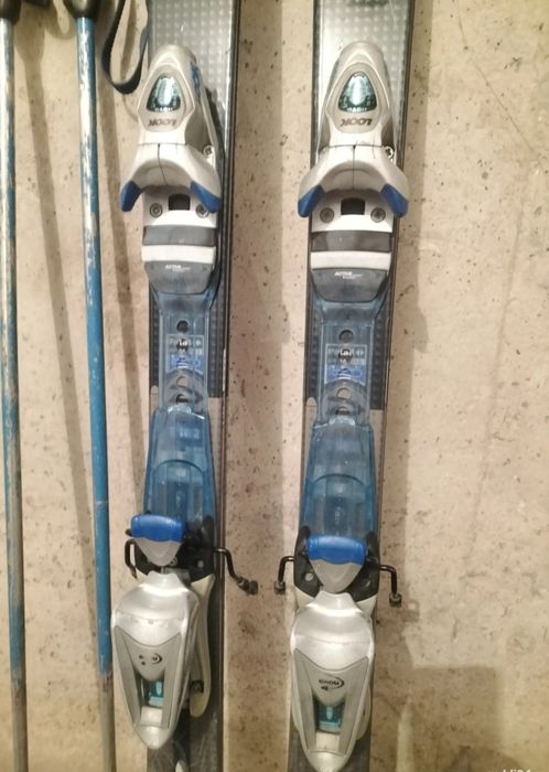 Vând echipament ski