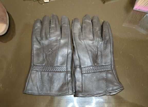 Кожаные женские перчатки