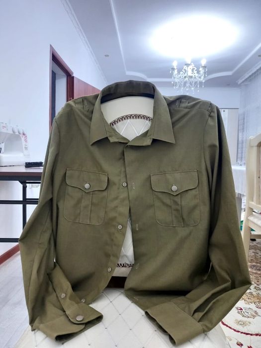 Костюмы,рубашки б/у