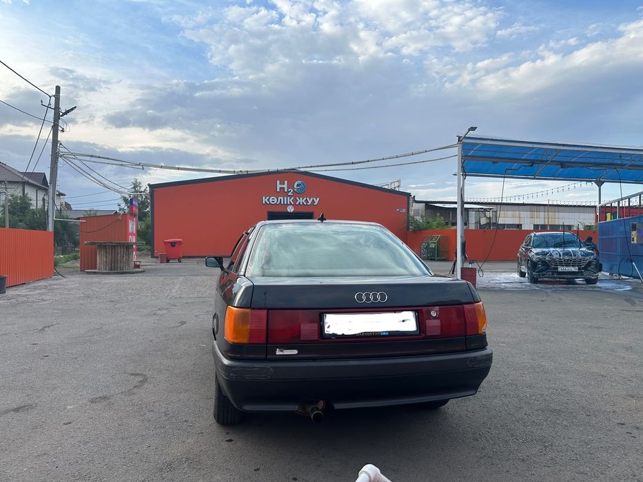 Продам Ауди 80 б3