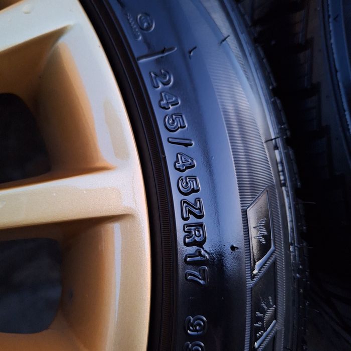 Продавам всесезонни гуми с джанти Ронал