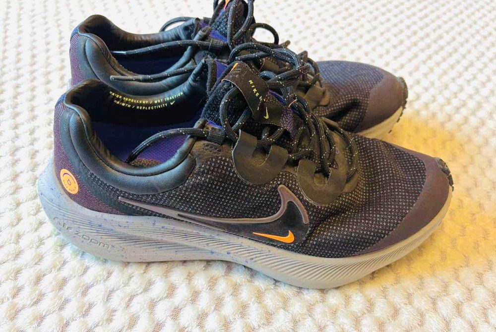 Nike Winflo 8 Shield маратонки за бягане