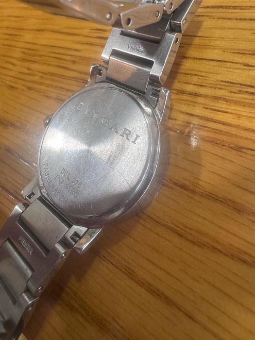 Продам женские часы