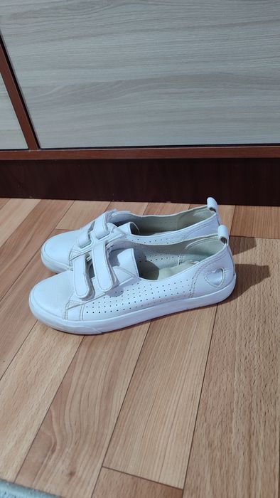 Кроссовка женский