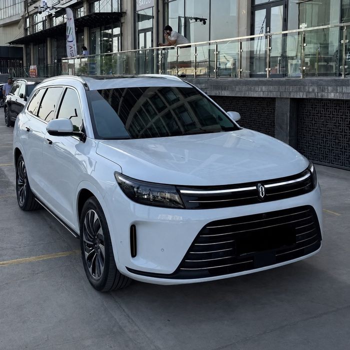 Aito M7 gibrid 2024 йил