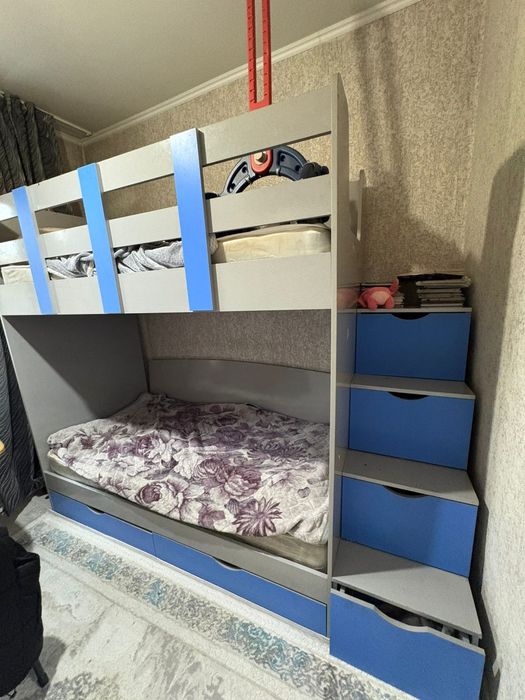 Продам срочно 2х ярусный кровать