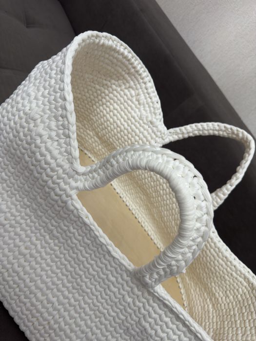 Продам вязаную люльку для малышей