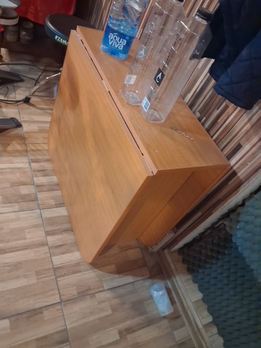 Scaunele cub Mobilier