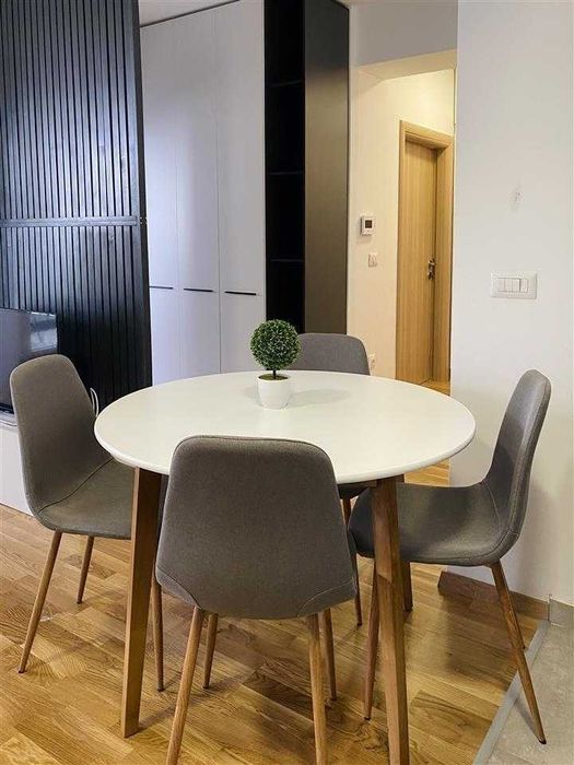 Дава се под наем Двустаен апартамент в Бургас, Център - 58 кв.м за 229.5 € - Снимка #1