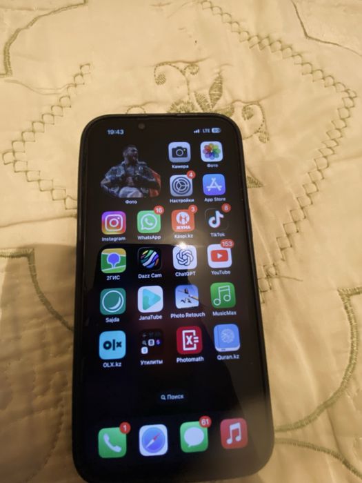 iPhone 13 с гарантией все работает